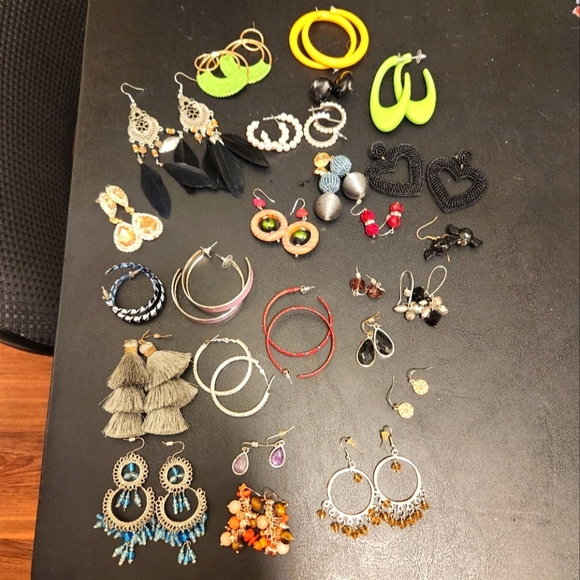 Multicolor Earring Set 26 Pairs - Picture 1 of 14